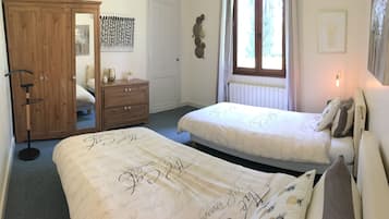 House, Ensuite, Garden View