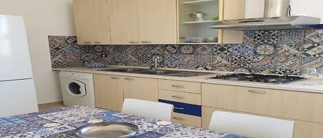 Fridge, microwave, oven, coffee/tea maker