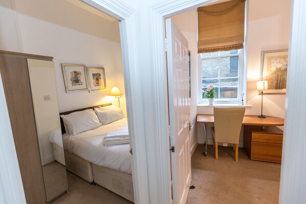 公寓, 2 间卧室, 无烟房 | 2 多间卧室、熨斗/熨衣板、免费 WiFi、床单