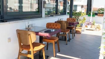 Quadruple Room | Terrace/patio