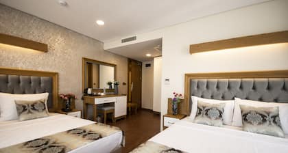 Eliza Hotel