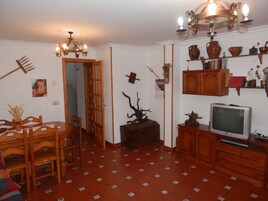 家庭独立别墅, 3 间卧室 | 起居区 | 平板电视