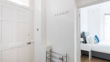 Apartamento, 1 quarto | 1 quarto, ferros/tábuas de passar roupa, Wi-Fi de cortesia