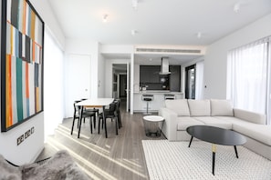 Apartment, 2 Bedrooms (Flat 4) | Living area | Flat-screen TV - King John Court Apartments (London)