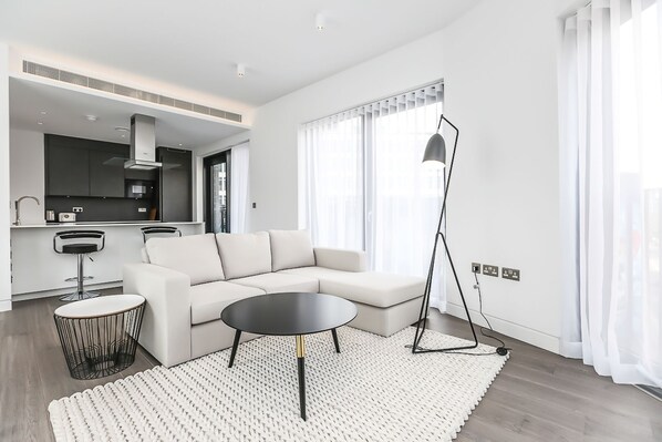 Apartment, 2 Bedrooms (Flat 4) | Living area | Flat-screen TV - King John Court Apartments (London)