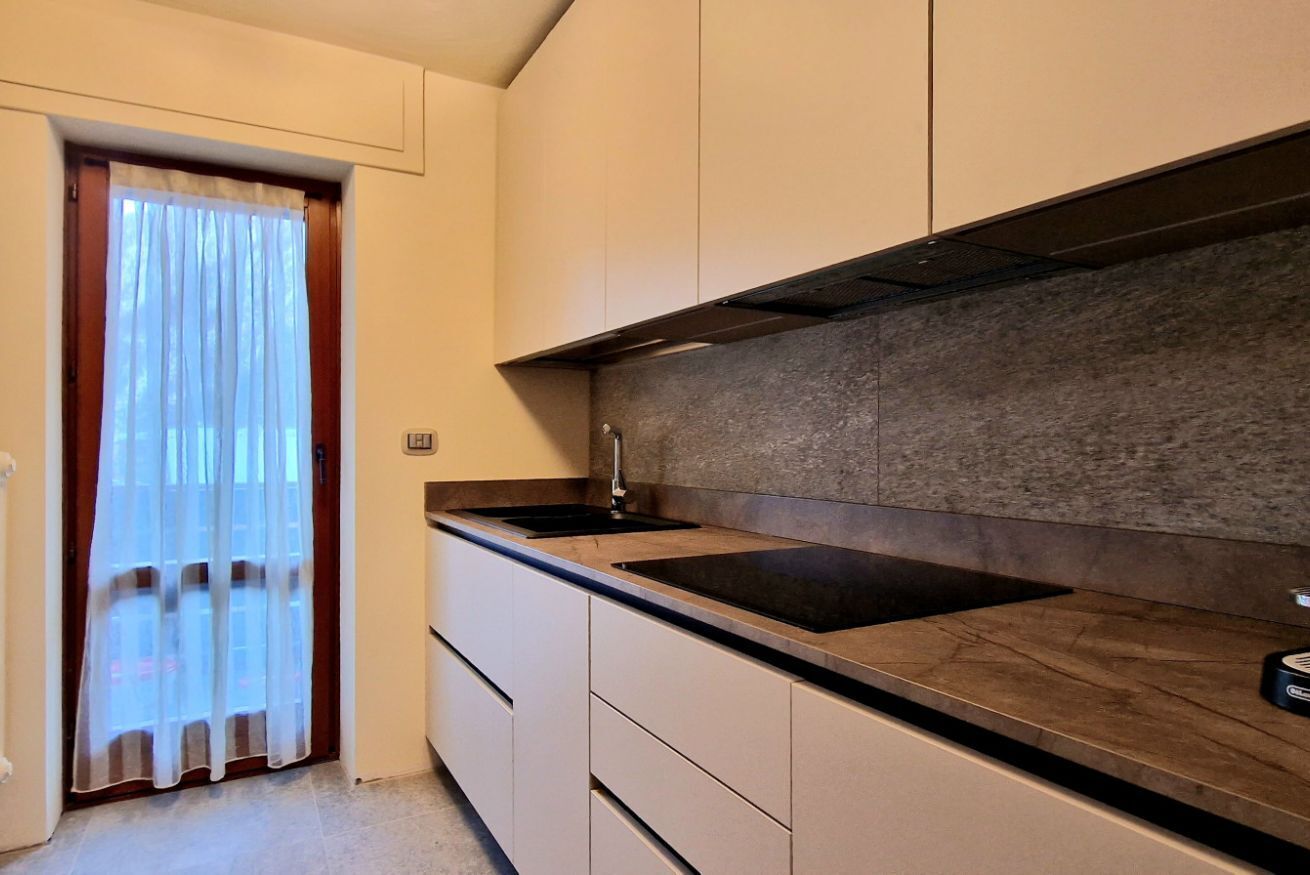 Oven, stovetop, dishwasher, coffee/tea maker