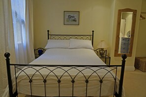 1 bedroom, desk, iron/ironing board, free WiFi - Fabulous Brunswick by the sea (Hove)