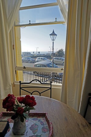 Beach/ocean view - Fabulous Brunswick by the sea (Hove)