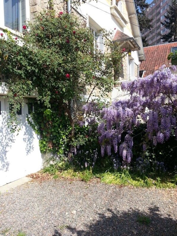 Exterior detail - Large studio in an urban cottage - Free and easy sationnement (Rennes)