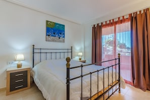 1 bedroom, iron/ironing board, free WiFi, bed sheets