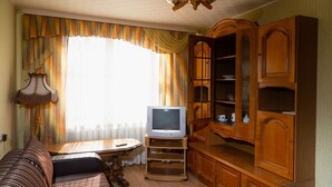 Economy Single Room | Iron/ironing board (on request), free WiFi, bed sheets - Hotel OZAA (Asipovichy)