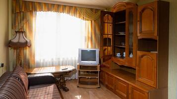 Economy Single Room | Iron/ironing board, free WiFi, bed sheets