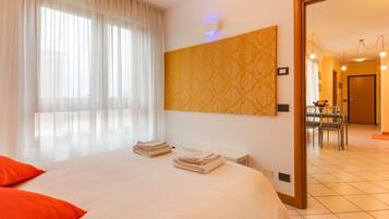 1 camera, ferro/asse da stiro, Wi-Fi, lenzuola