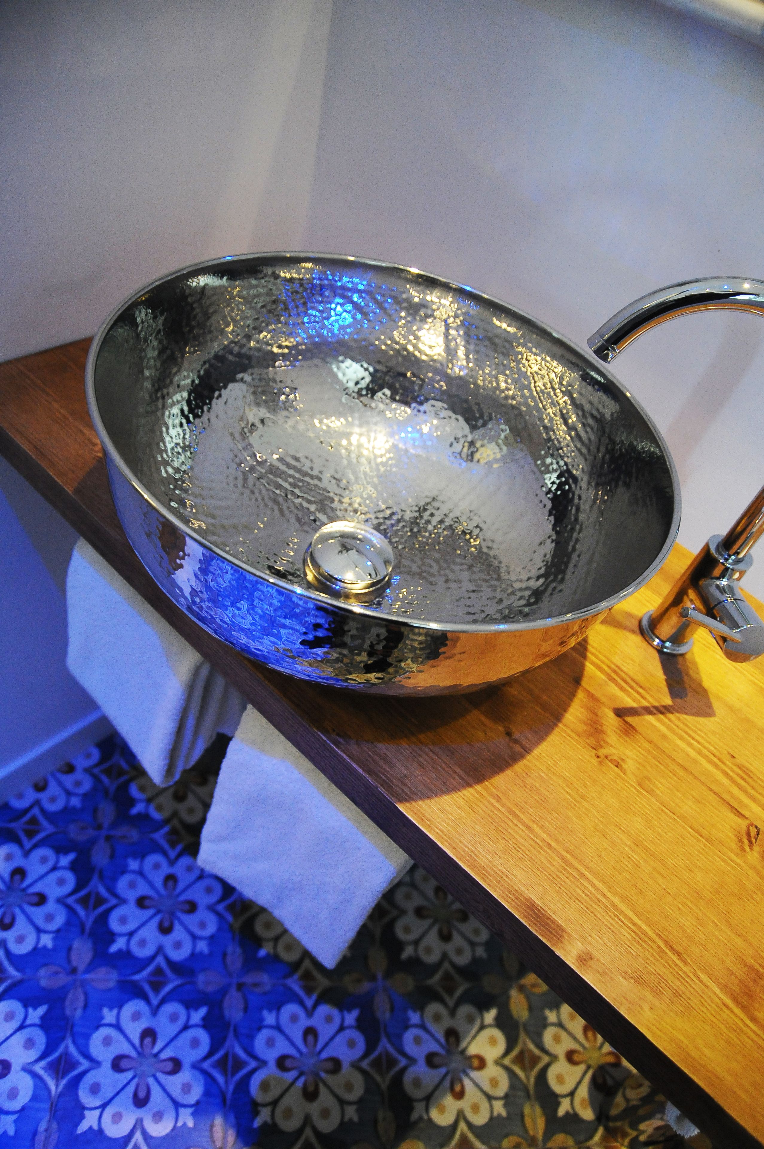 comfort double or twin room | bathroom | shower, rainfall showerhead, free toiletries, hair dryer