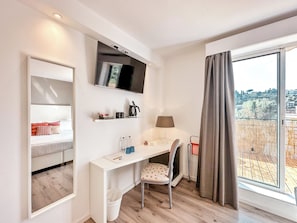 Chambre Confort Double ou avec lits jumeaux, terrasse, vue mer