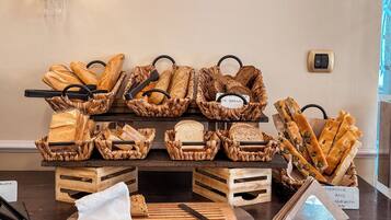 Daily buffet breakfast (EUR 18 per person)