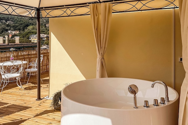 Comfort Double or Twin Room, Terrace, Sea View | Deep soaking bathtub