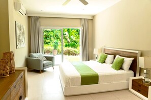 4 bedrooms, in-room safe, iron/ironing board, free WiFi - Villa Lagoon Iberostar 4 BDR, 8 guests, great pool, Wi-Fi, Bavaro beach, golf. (Punta Cana)