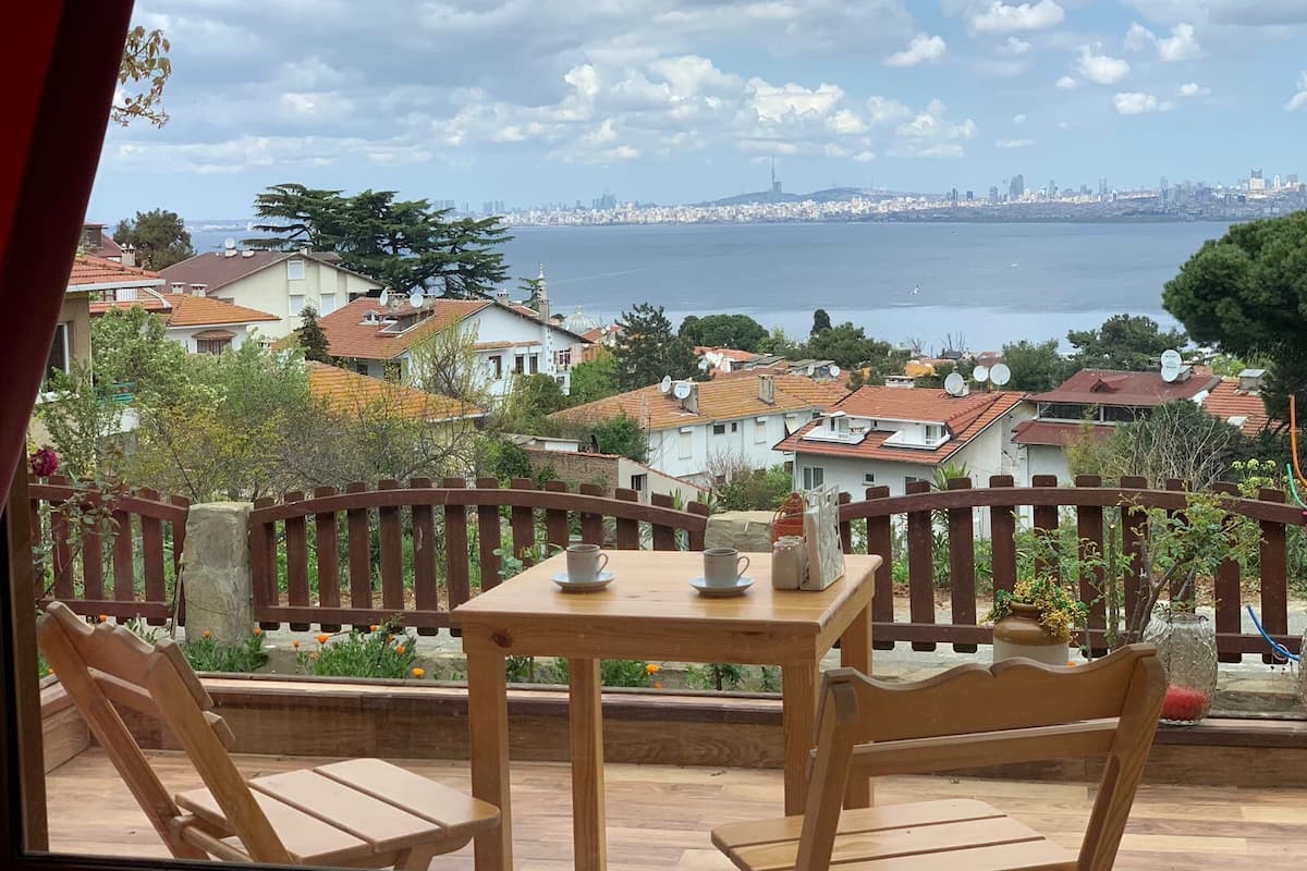 Deluxe Room, 1 Queen Bed, Sea View