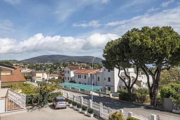 مواقف سيارات في المنشأة الفندقية