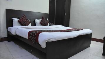Deluxe Double Room, 1 Double Bed | Free WiFi, bed sheets