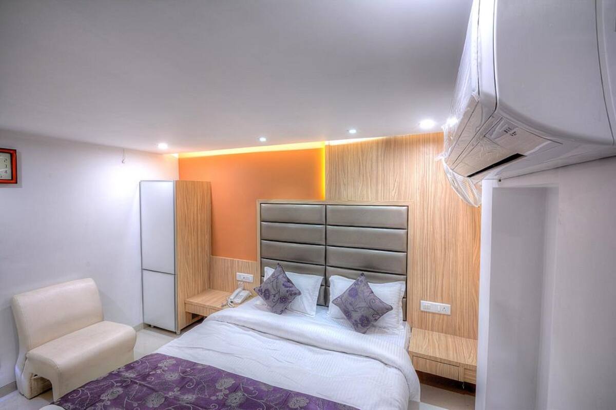 Deluxe Room | Desk, soundproofing, WiFi (free), bed sheets