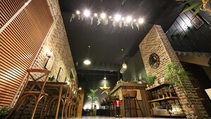 مطعم
