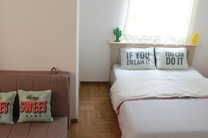 Family Studio, City View | Living area | Flat-screen TV - Studio 22 Rozino (Budva)