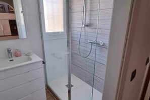 Bathroom - Con piscina en residencia muy tranquila (Escala, L')