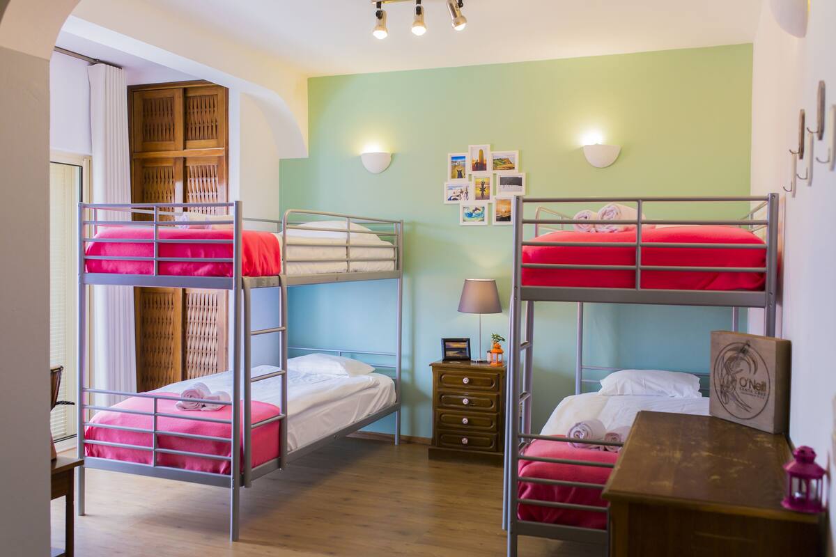 Standard-yhteismajoitus, vain naisille (1 bed in 6-bed Dorm - 205) | Pimennysverhot, ilmainen Wi-Fi, vuodevaatteet