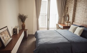 2 bedrooms, in-room safe, desk, iron/ironing board - Xi House Rivergate 1805-city center-free gym/pool (H ồ Chí Minh)