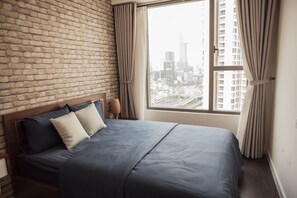 2 chambres, coffres-forts dans les chambres, bureau