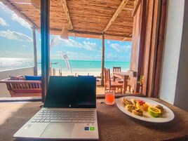 Desayuno buffet incluido todos los días 