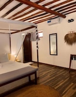 Bungalow, Patio | In-room safe, individually decorated, individually furnished, bed sheets
