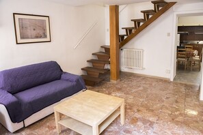 Living area - N021 - Numana, sky-earth along the famous Costarella (Numana)