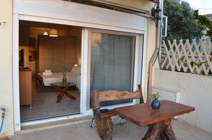 Premium Studio, 1 Bedroom, Kitchen, Sea View | Terrace/patio - Best House Petit Pylos Messinias (Pylos-Nestoras)