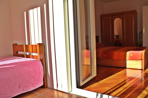 Iron/ironing board, free WiFi, bed sheets - Sunny Family Apartment (Budva)