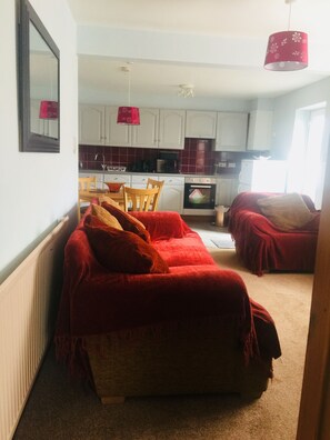Apartment, Private Bathroom | Lounge