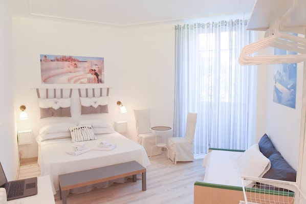 Chambre Double, salle de bains privée