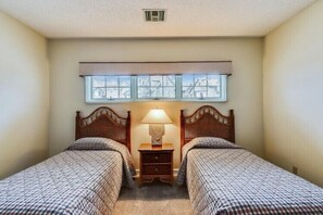 4 Schlafzimmer, Bügeleisen/Bügelbrett, kostenloses WLAN, Bettwäsche