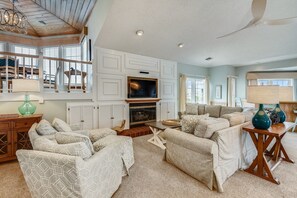 TV, fireplace, DVD player, stereo