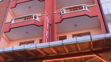 واجهة المنشأة