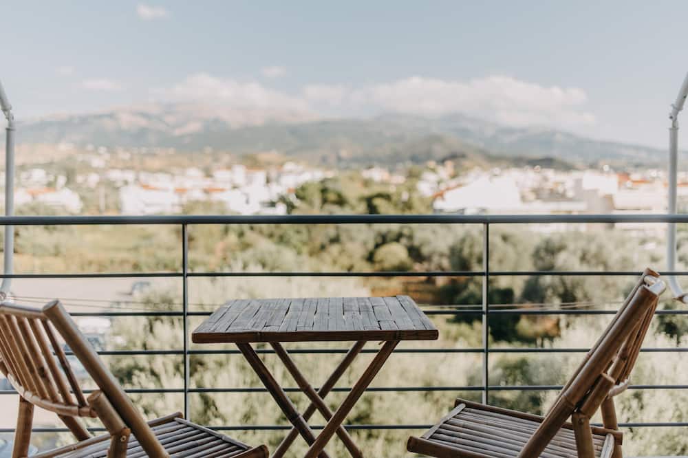 Best House Nirvana Patra - Δρέπανο