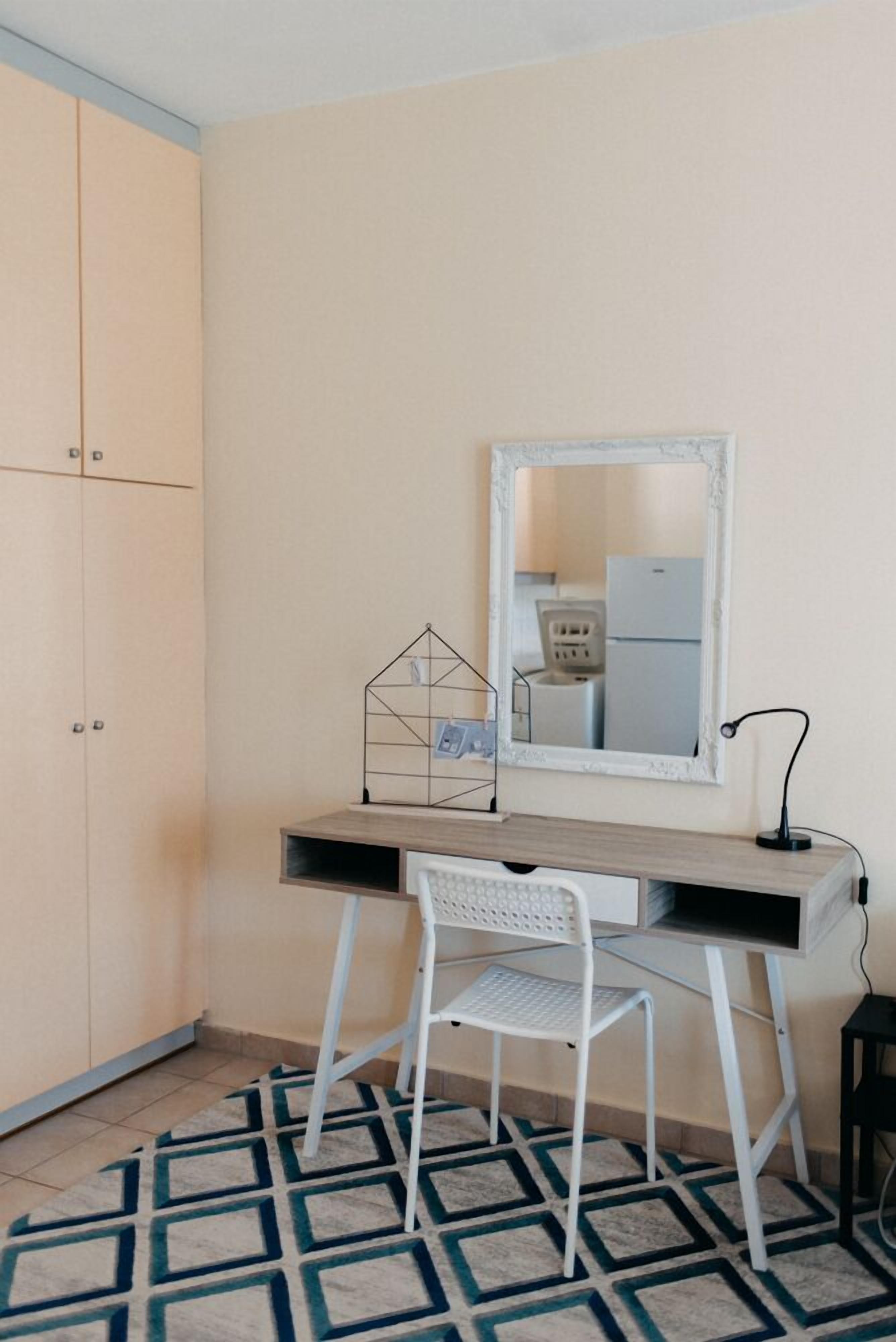 Comfort-studio, 1 makuuhuone, parveke, vuoristonäköala | Oleskelualue | Taulutelevisio