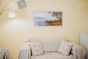 Living area - Best House Rooftop Apt Marina Zeas (Piraeus)