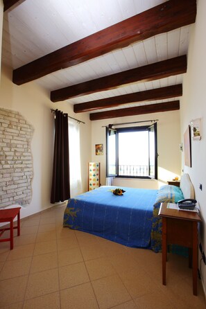 Desk, rollaway beds, free WiFi, bed sheets - Il Casale Dei Ciliegi (Campli)