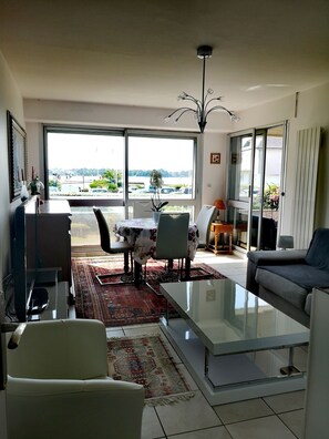 TV, DVD player, stereo - T2 apartment 50m from the beach in Bénodet (Bénodet)