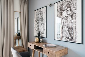 3 bedrooms, desk, soundproofing, iron/ironing board - Penthouse Uptown - LoftAffair (Kraków)