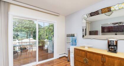 AMAZINGLY RELAXING 2nd floor - full 2 BR/Bath/Full kitchen/Diswasher