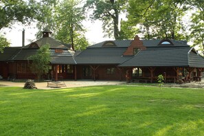 BBQ/picnic area - Dwór Wapowce (Przemysl)